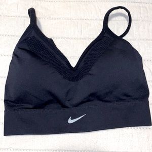 Nike sports bra Size Medium